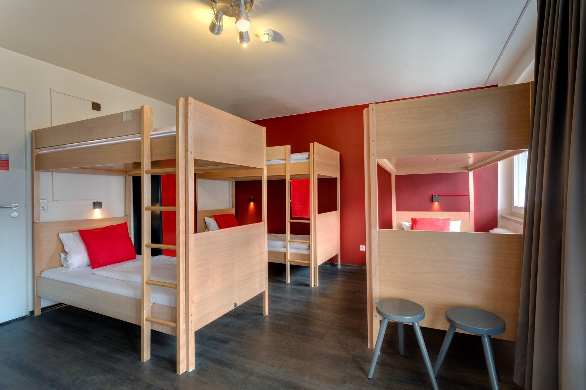 Meininger Hotel Muenchen Zentrum Esterno foto