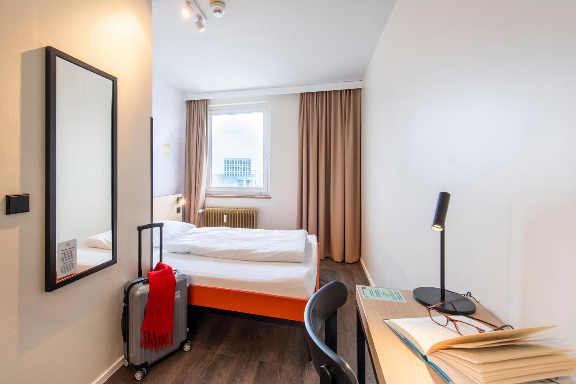 Meininger Hotel Muenchen Zentrum Esterno foto