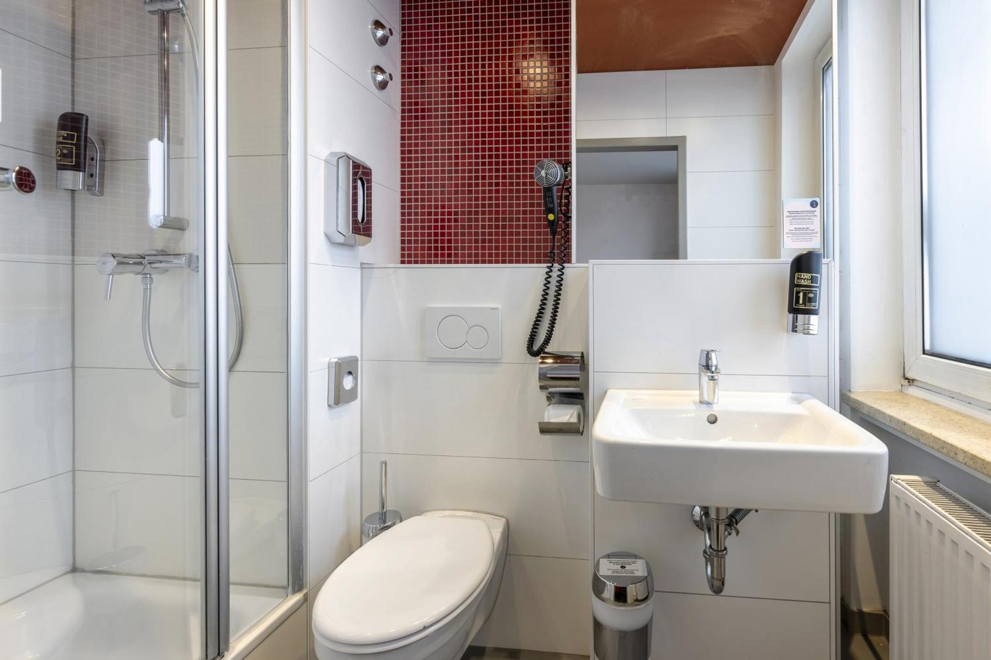 Meininger Hotel Muenchen Zentrum Esterno foto